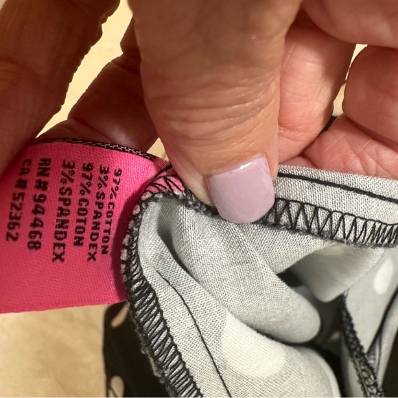 Fun Betsy Johnson dress great for any occasion - Picture 5 of 5